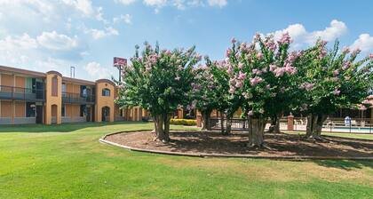 Red Roof Inn Forsyth