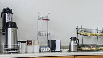 Free daily continental breakfast