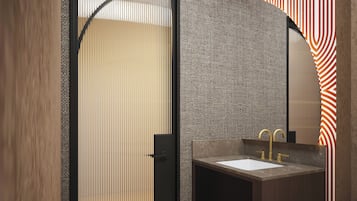 Habitació prèmium, 1 llit de matrimoni gran, balcó, vistes a la ciutat | Bany | Combinació de dutxa i banyera i capçal de dutxa d'hidromassatge