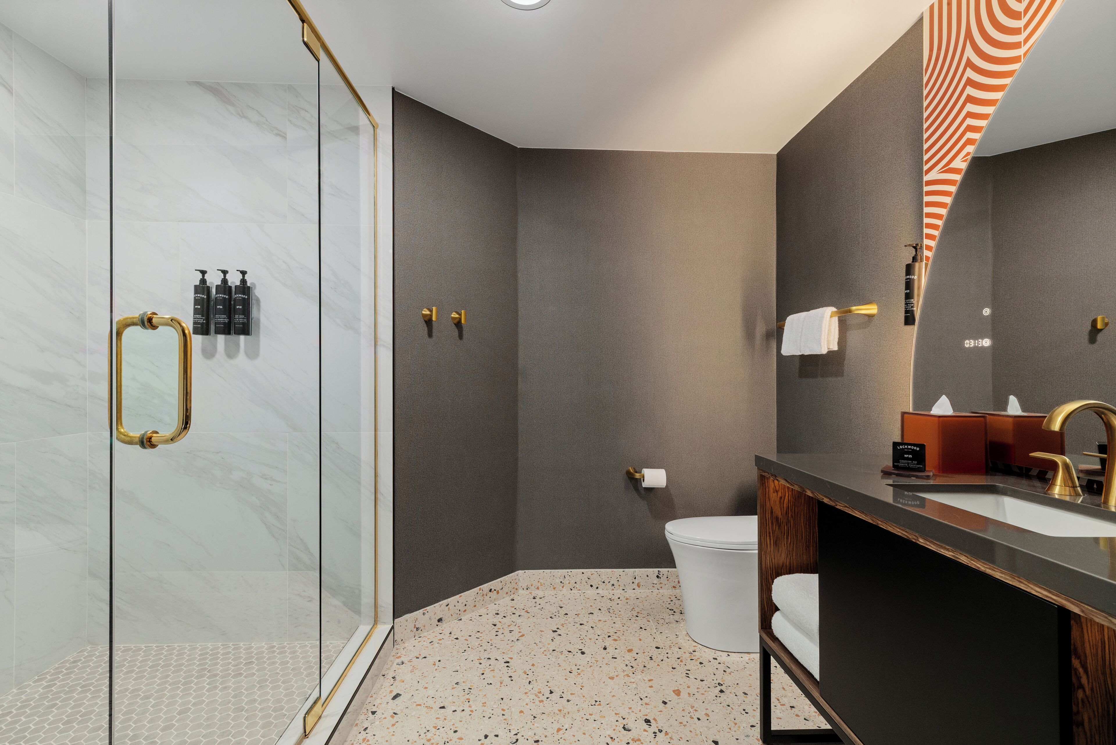 Suite, 1 King Bed (Governors) | Bathroom | Combined shower/tub, hydromassage showerhead, eco-friendly toiletries