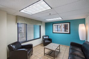 Lobby - Rodeway Inn (Austin)