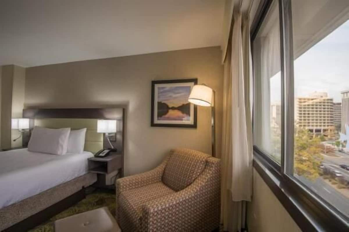 Literie de qualité, coffre-fort pour ordinateur portable, bureau