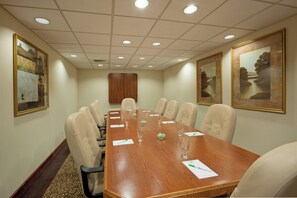 Unclassified image, 2 of 47, button - Holiday Inn Portsmouth by IHG (Portsmouth)