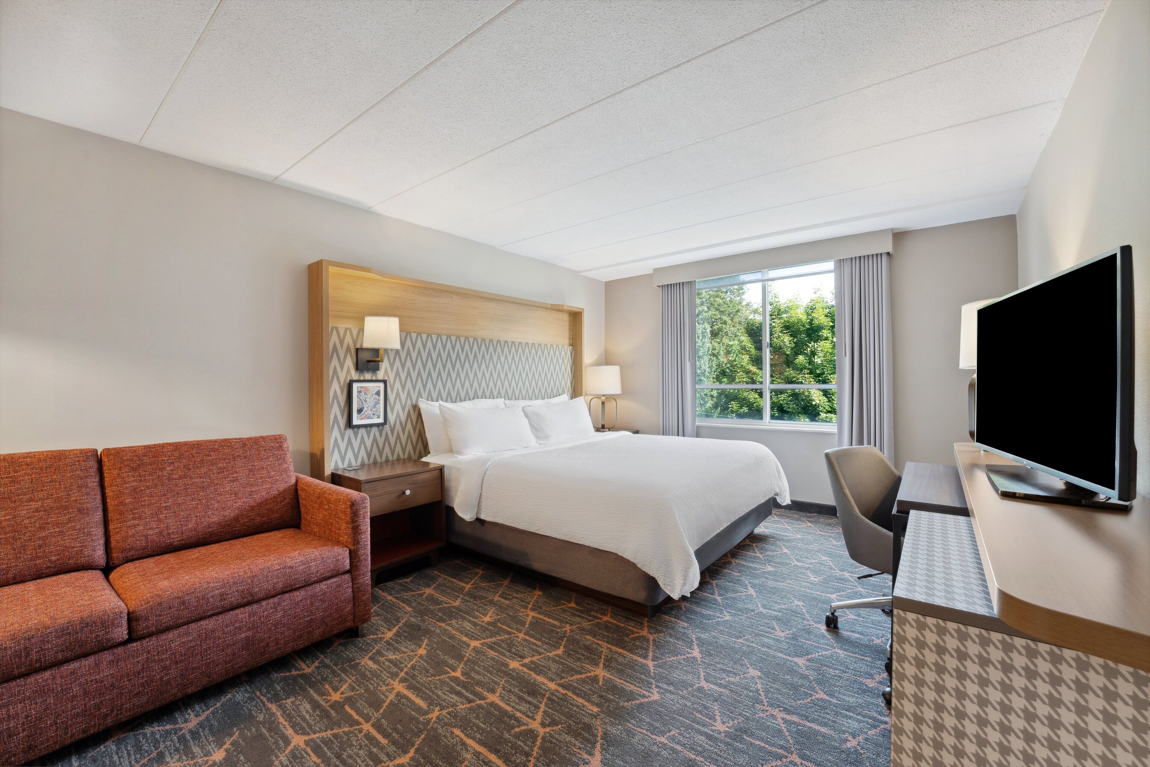 Chambre Standard, 1 très grand lit et 1 canapé-lit