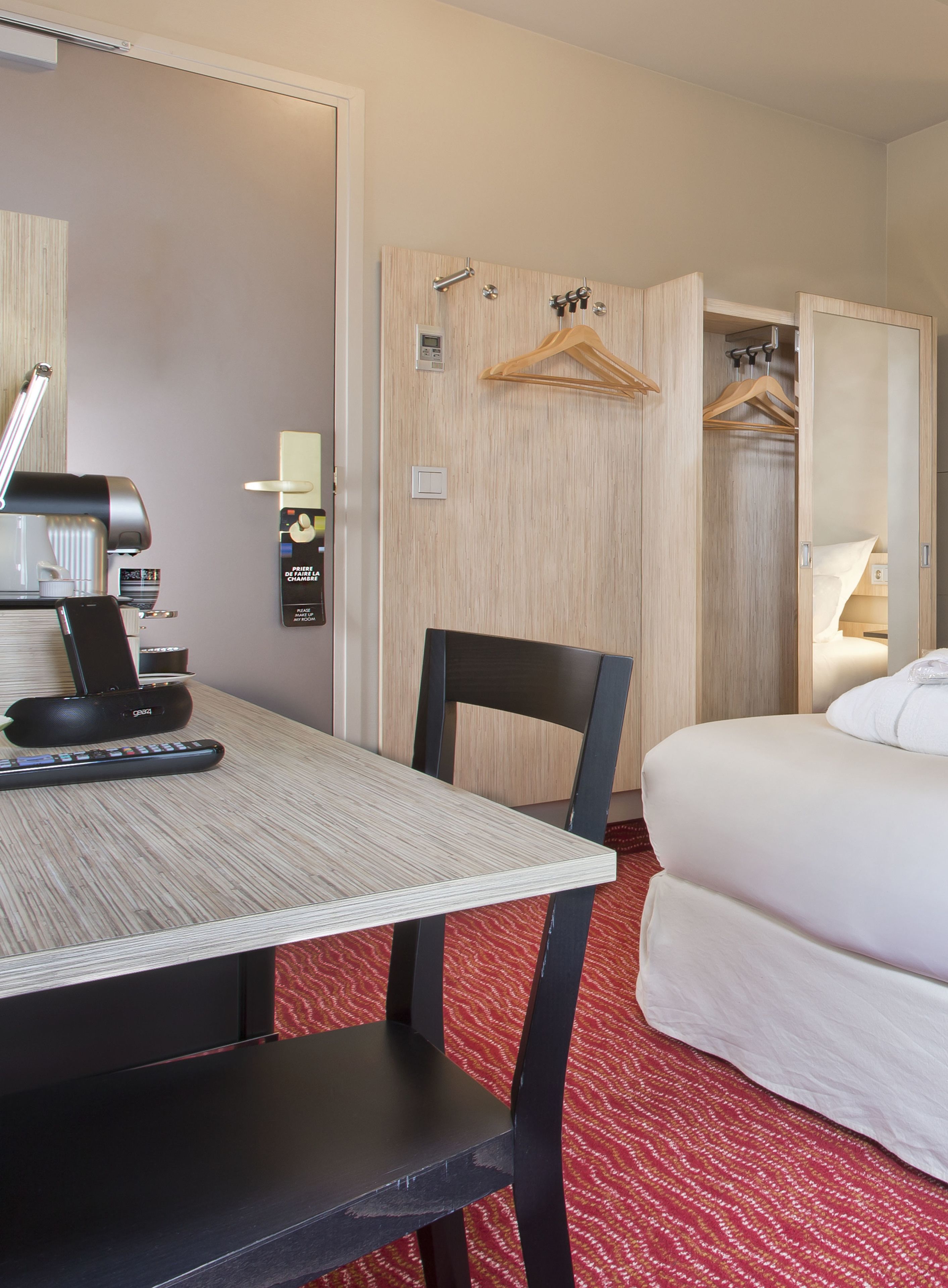 privilege paris | premium bedding, desk, soundproofing, iron/ironing board