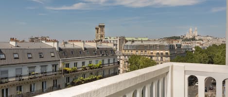 Privilege Paris | Terrace/patio