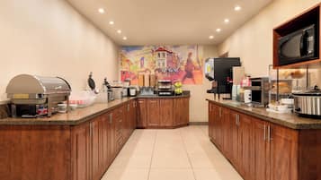 Free daily continental breakfast