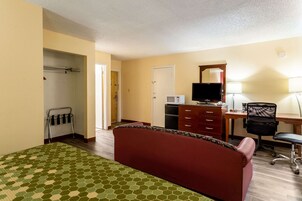 1 habitación, colchones con pillow-top, muebles diferentes y escritorio