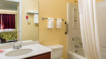 1 bedroom, pillowtop beds, desk, blackout drapes