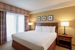 Room, 1 King Bed, Accessible, Non Smoking (Tub with Grab Bars) | Desk, laptop workspace, blackout drapes, iron/ironing board