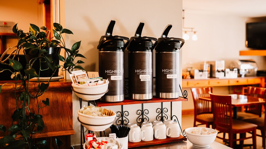 Travelodge Suites by Wyndham Regina / Eastgate Bay