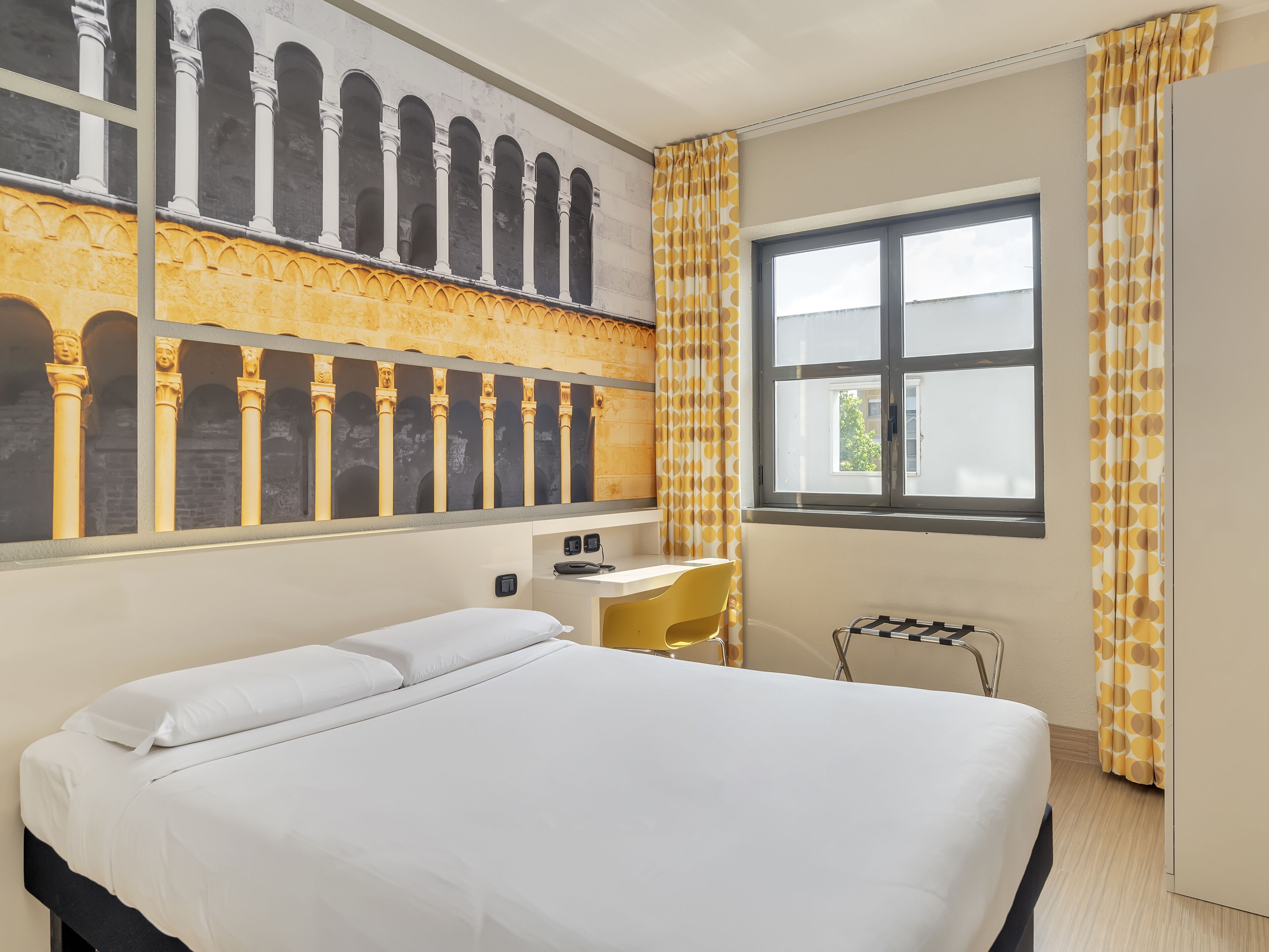 Habitació doble estàndard, no fumadors | Caixa forta a l'habitació, escriptori i habitacions insonoritzades 