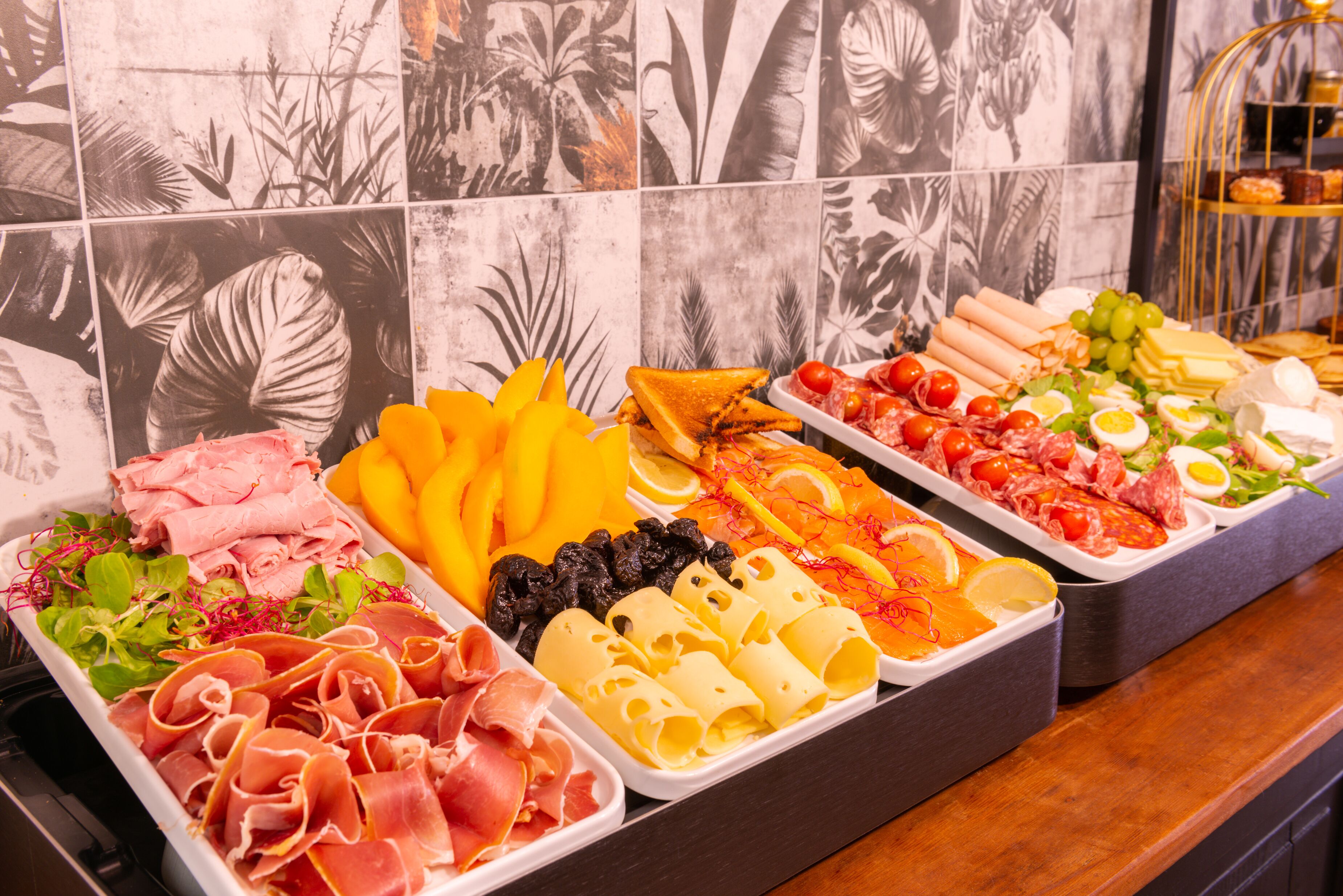 daily buffet breakfast (eur 16 per person)