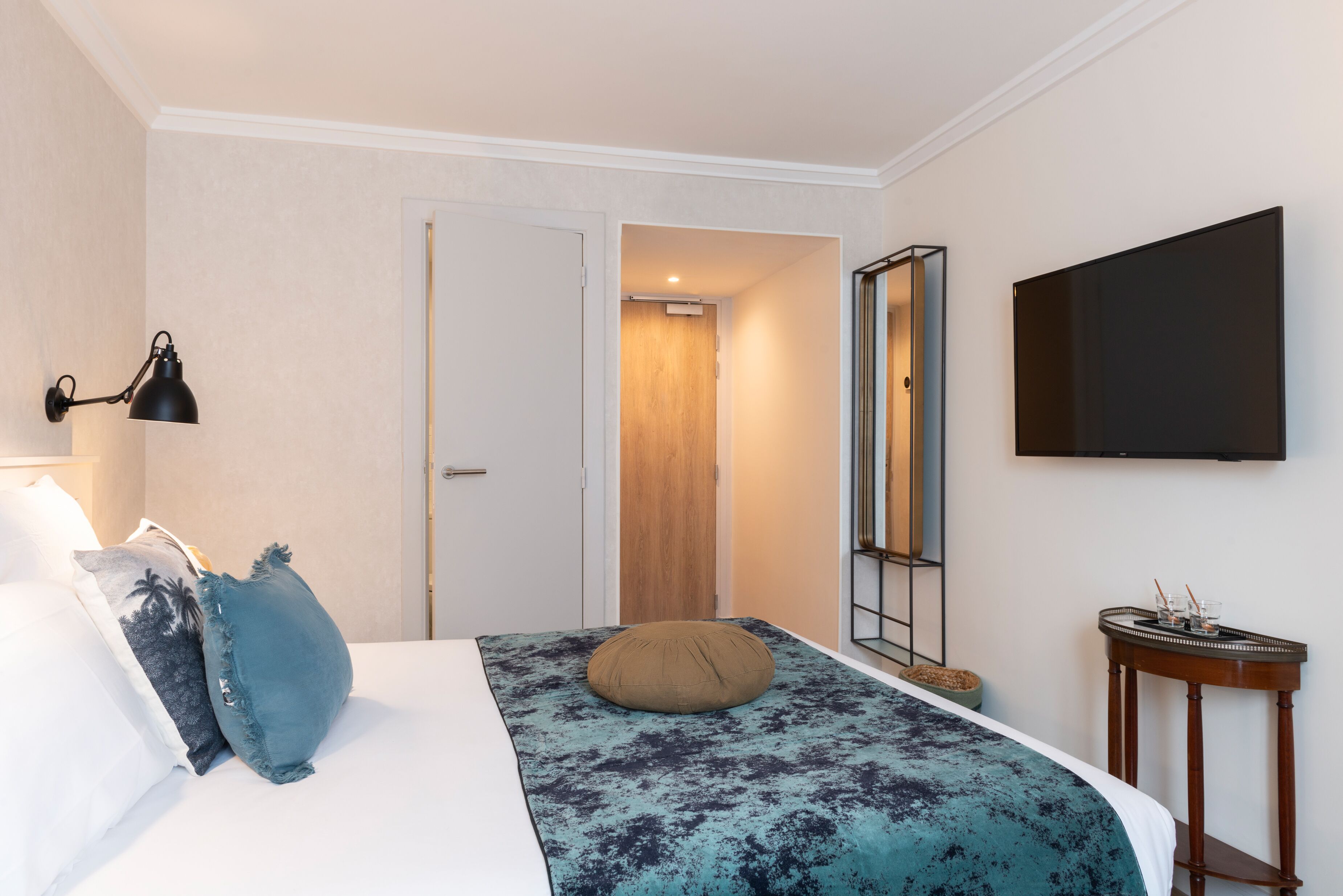 double room | premium bedding, minibar, in-room safe, desk