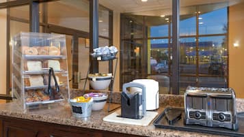 Free daily continental breakfast