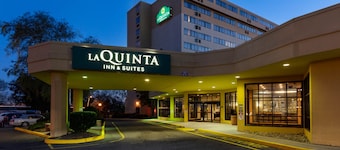 La Quinta Inn & Suites by Wyndham Secaucus Meadowlands