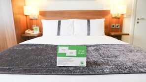 Standard Room, 1 Double Bed, Accessible | Minibar, in-room safe, desk, laptop workspace - Holiday Inn Runcorn by IHG (Runcorn)