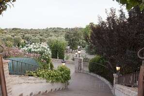 숙박 시설 구내