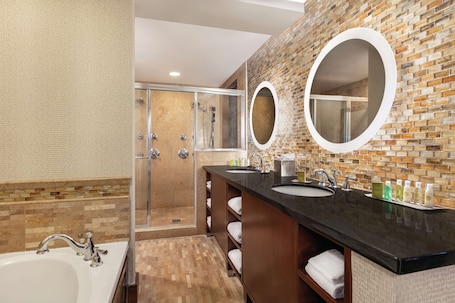 Suite, 1 King Bed, Non Smoking. DoubleTree by Hilton Atlanta - Northlake
