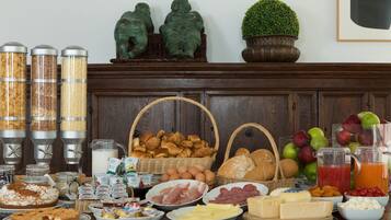 朝食ビュッフェ