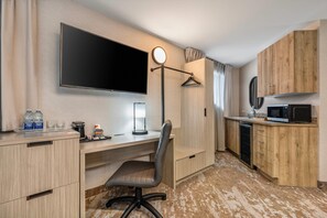 Ropa de cama de alta calidad, escritorio y cortinas blackout 
