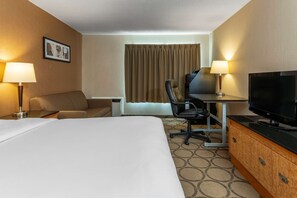 Premium bedding, desk, blackout drapes, soundproofing