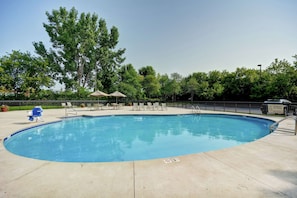 Seasonal outdoor pool, pool loungers