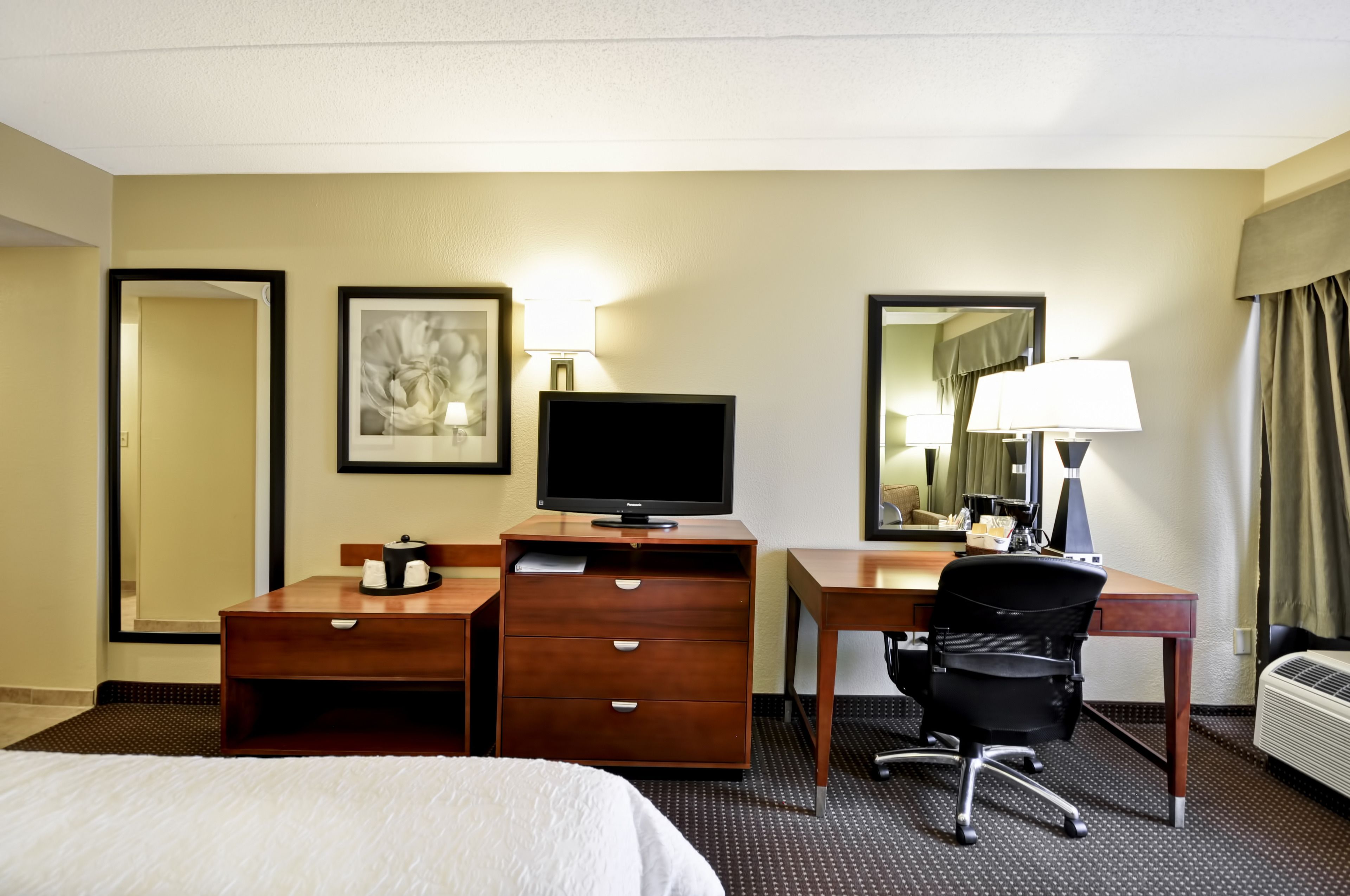 in-room safe, desk, iron/ironing board, free wifi