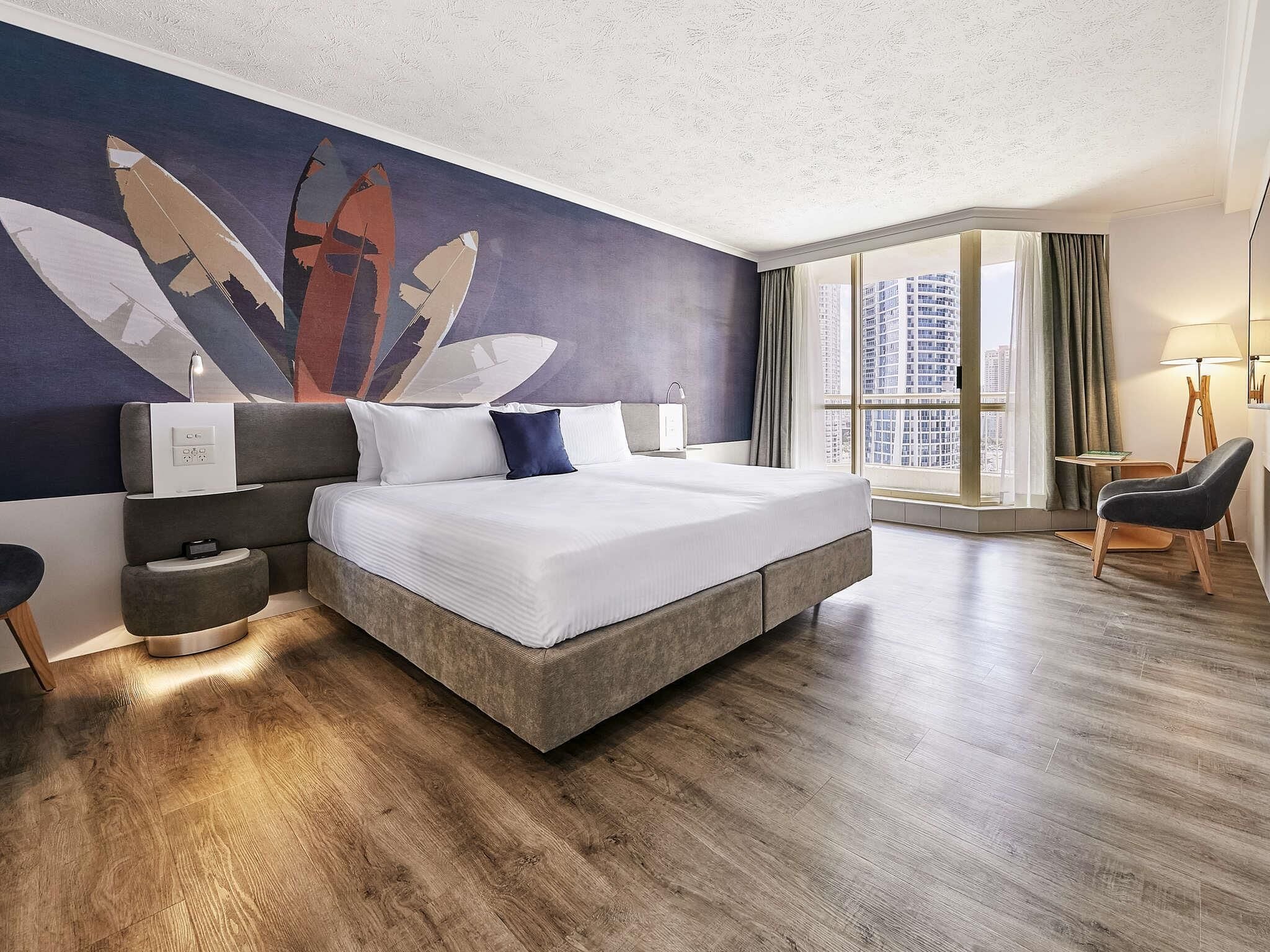 Camera Deluxe, 1 letto king | Biancheria da letto ipoallergenica, una cassaforte in camera