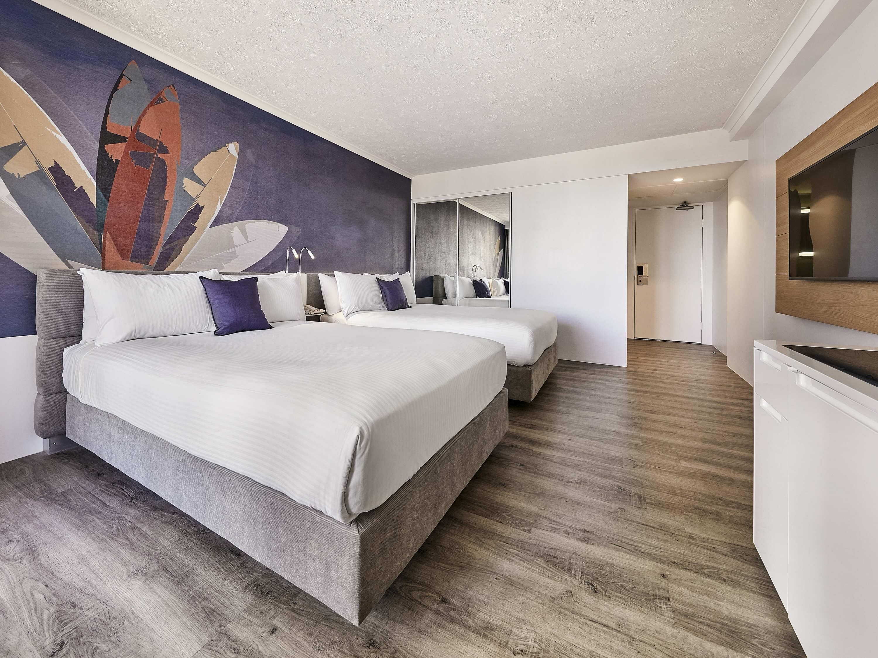 防敏寢具、房內夾萬、書桌、遮光窗簾/窗簾