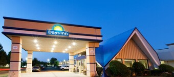 Days Inn by Wyndham Norman