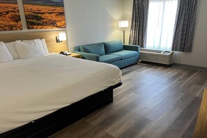 Suite, 1 cama de matrimonio grande, no fumadores | Caja fuerte, escritorio, tabla de planchar con plancha y cunas gratuitas