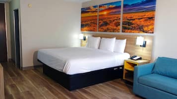 Suite, 1 King Bed, Non Smoking | In-room safe, desk, iron/ironing board, free cribs/infant beds