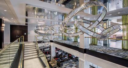 Holiday Inn & Suites Vancouver Downtown by IHG