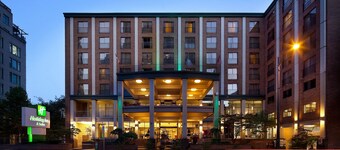 Holiday Inn & Suites Vancouver Downtown by IHG