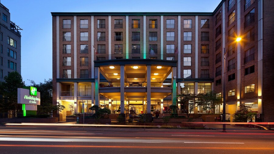 Holiday Inn & Suites Vancouver Downtown by IHG
