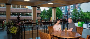 Holiday Inn & Suites Vancouver Downtown by IHG