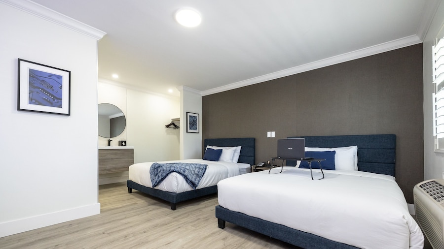 WAFER 450 Hotel