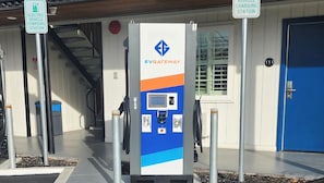 Borne de recharge pour véhicule électrique