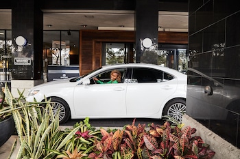 Self parking, valet parking at The Greenleigh, River Oaks, Autograph Collection