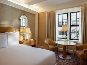 Deluxe Room, 1 King Bed (Grand ) | Hypo-allergenic bedding, minibar, in-room safe, desk