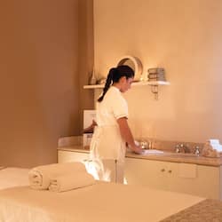 Sauna, Turkish bath, body treatments, aromatherapy, body wraps