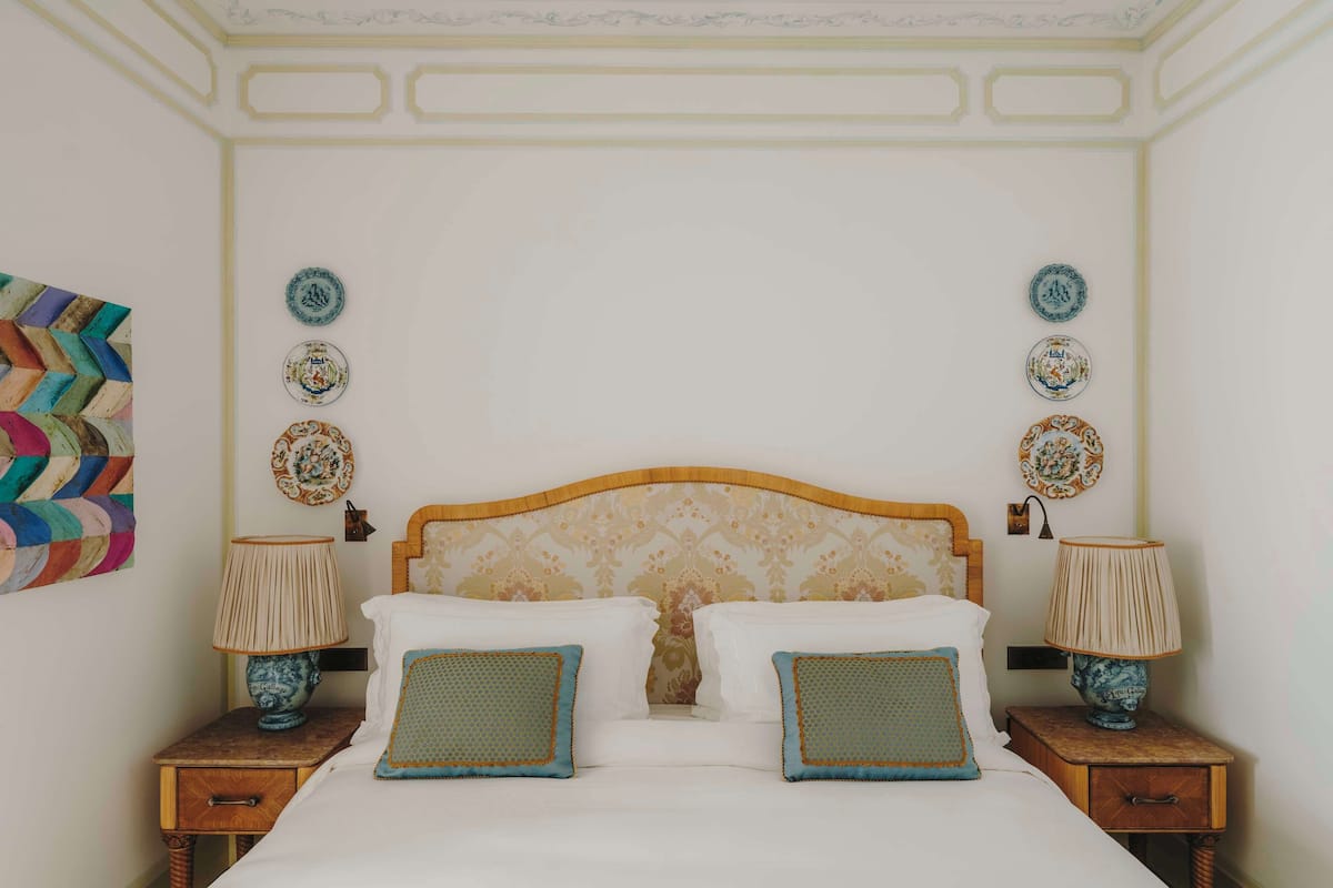 Junior Suite (Prestige) | Hypo-allergenic bedding, down comforters, minibar, in-room safe