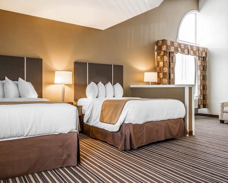 Premium bedding, desk, iron/ironing board, free WiFi. Quality Inn & Suites South Portland