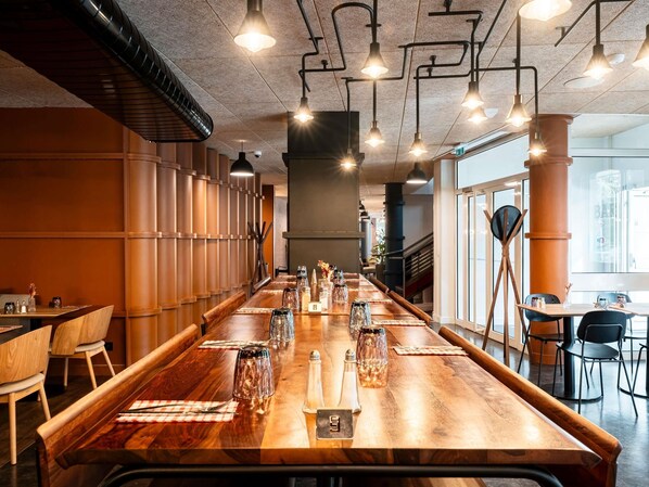 Se sirven desayunos, almuerzos, cenas y cocina francesa 