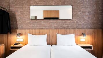 Chambre Standard avec lits jumeaux, 2 lits une place | Literie de qualité supérieure, bureau, chambres insonorisées