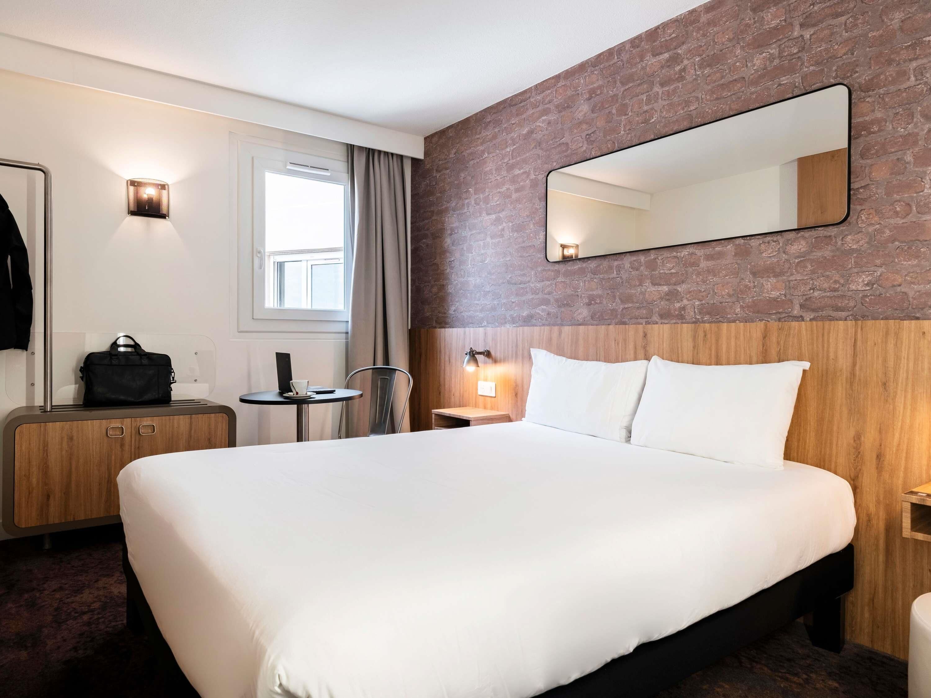 Standardzimmer, 1 Doppelbett | Hochwertige Bettwaren, Schreibtisch, schallisolierte Zimmer