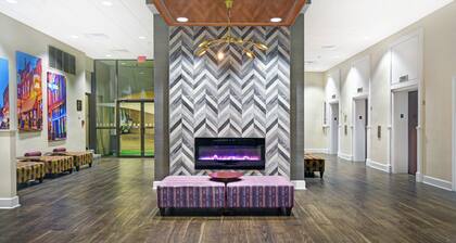 Holiday Inn Downtown Memphis, an IHG Hotel
