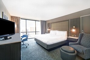 In-room safe, desk, laptop workspace, iron/ironing board - Holiday Inn Downtown Memphis by IHG (Memphis)