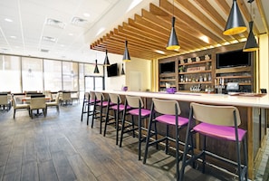 Bar (on property) - Holiday Inn Downtown Memphis by IHG (Memphis)